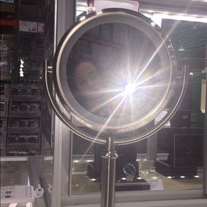 Meet your Posher, Dawn